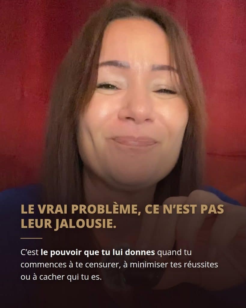 Sabrina souriante : « Le vrai problème, ce n’est pas leur jalousie. C’est le pouvoir que tu lui donnes quand tu commences à te censurer, à minimiser tes réussites ou à cacher qui tu es. »
